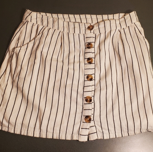 Charlotte Russe Two-piece set skirt/crop top - Picture 5 of 5